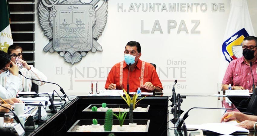 3 funcionarios de la pasada administración denunciados por el delito de uso ilícito de sus atribuciones: Contralor Municipal