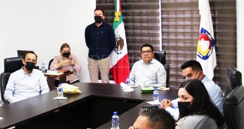 Ya se trabaja rumbo a la regularización de autos chocolates en BCS: Alberto Rentería