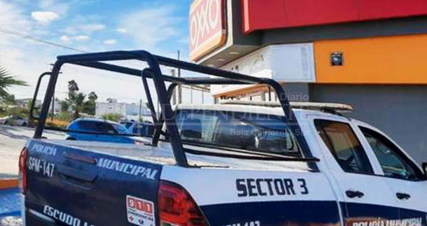 Con un desarmador asaltó a cajera de tienda Oxxo  