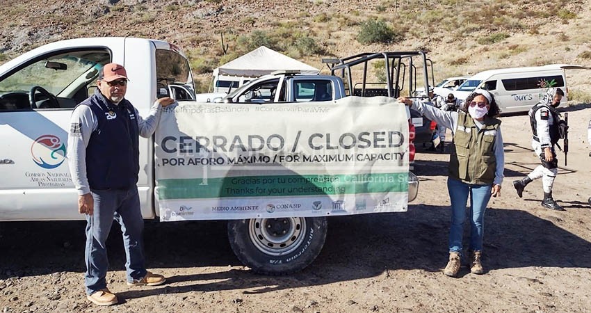 Por semáforo epidemiológico limitan aforo en playa Balandra