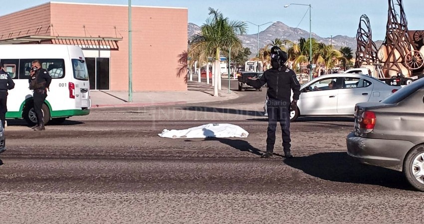 Muere mujer atropellada por camión de tienda Ley