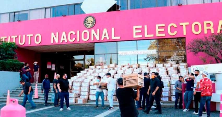 Revocación de mandato va’, afirma el INE; firmas rebasan meta