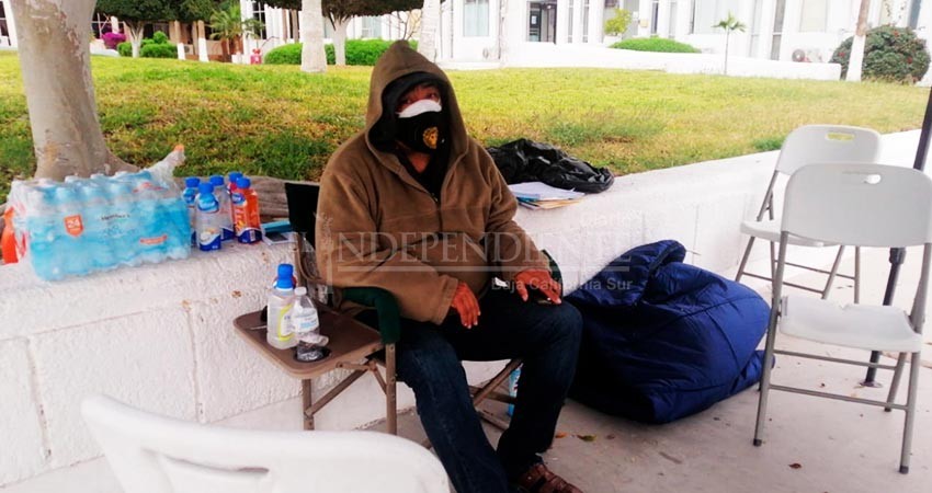 Empeora la salud de ciudadano en huelga de hambre ante TSJE; requiere atención médica