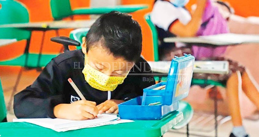 Este lunes es el regreso a clases presenciales; ya estuvo bien: Víctor Castro