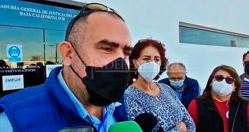 “Somos cientos los jubilados defraudados por la caja de ahorro del SNTE”: presentan denuncias penales