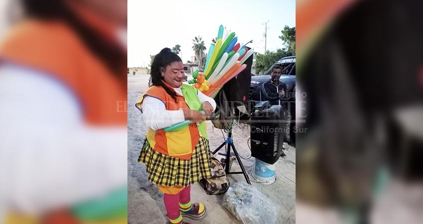 La historia… Familia de payasitos llegó de vacaciones a Los Cabos y se quedaron a trabajar