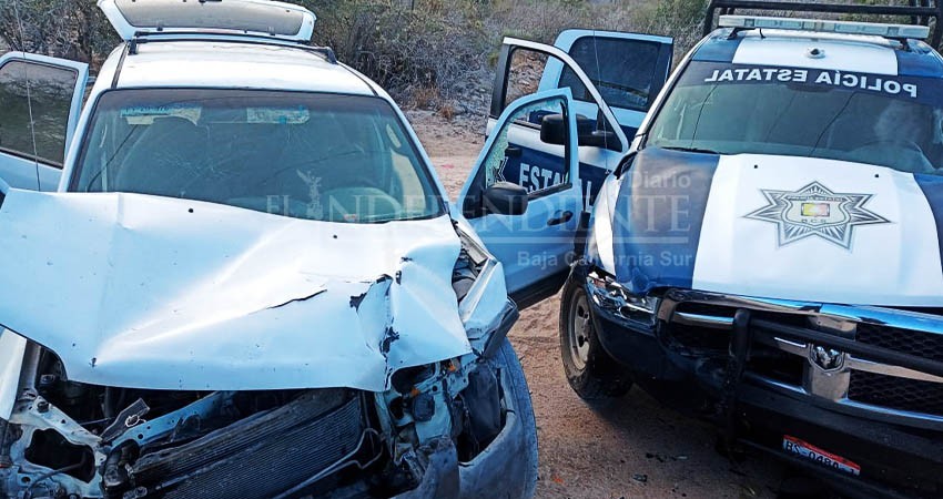 Cinco lesionados en choque de  patrulla contra carro particular