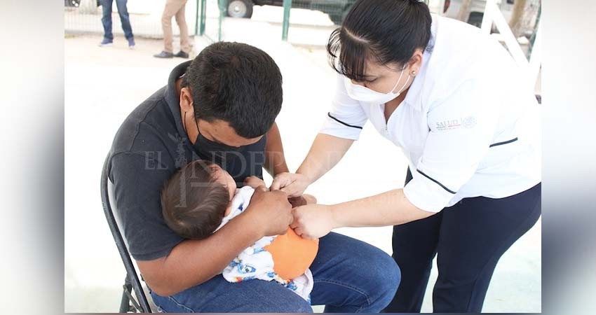 Salud estatal acercó vacuna contra influenza a niñas y niños de El Centenario