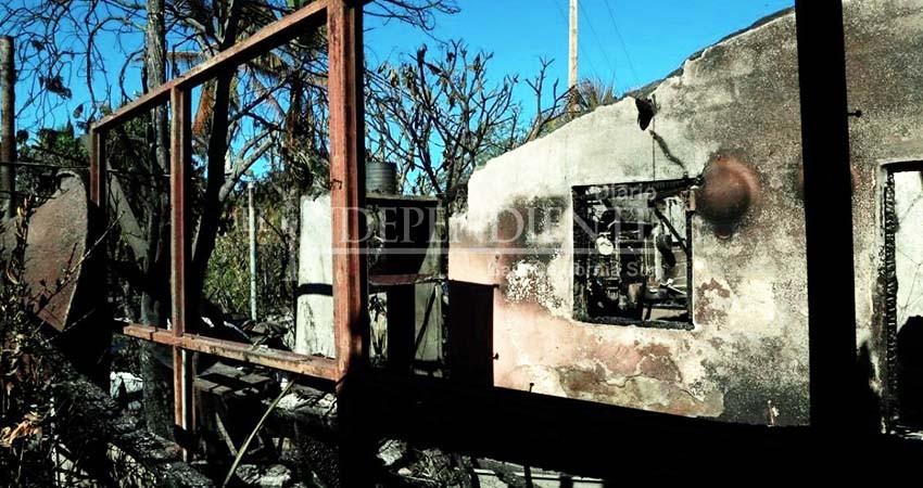 Anuncia el Ayto de Los Cabos plan integral de viviendas para familias afectadas por incendio en Santiago