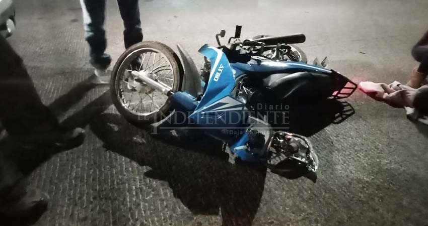 Conductor huye abandonando a  motociclista lesionado tras chocarlo