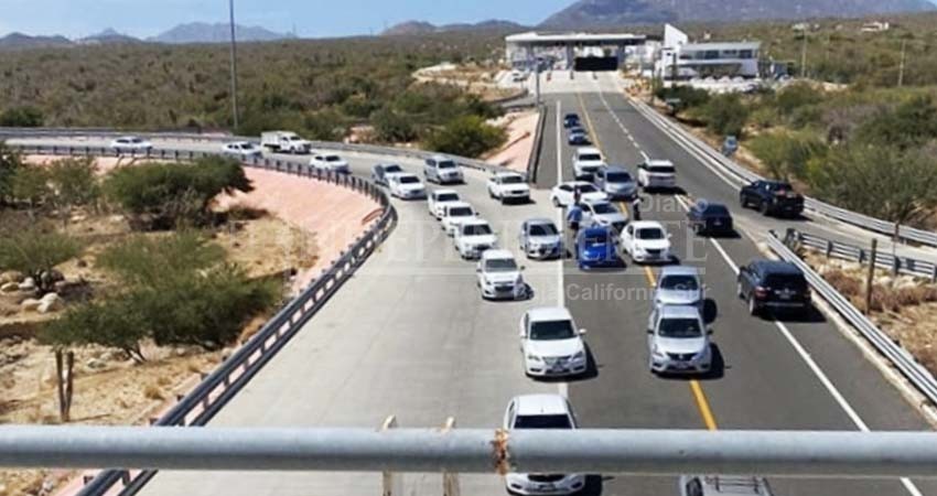 Empresarios en contra de bloqueos por parte de Uber; urgen al Congreso agilice legislación