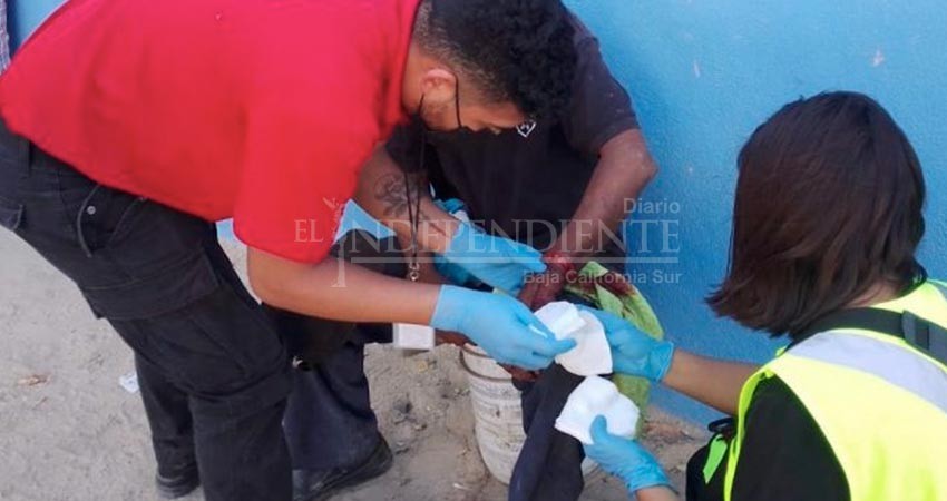 Le abrieron la cabeza a machetazos