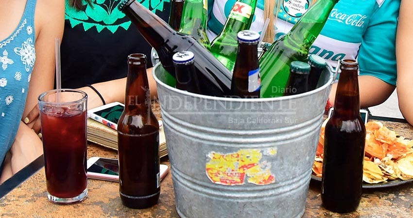 Que se elimine refrendo de licencias de alcohol pide la Canacope