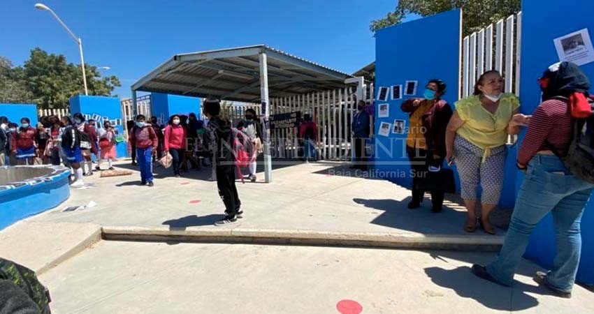 Continúan las denuncias hacia maestros de Secundaria 35 de CSL por acoso