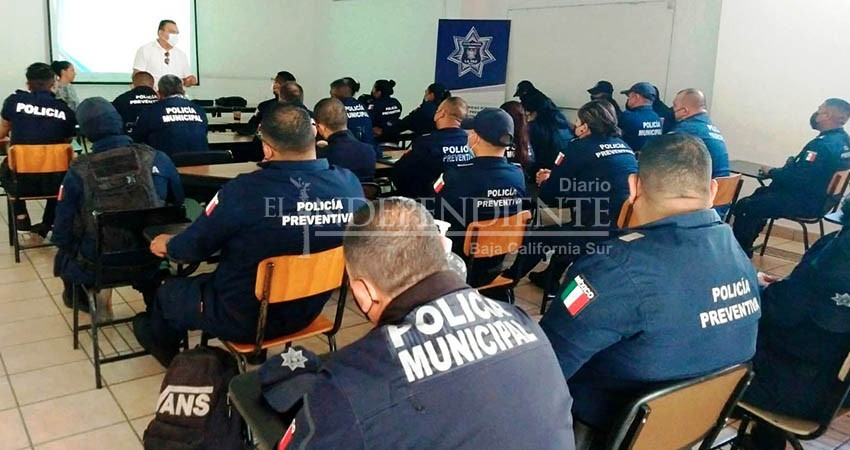 Capacitan a policías municipales en la mediación de conflictos