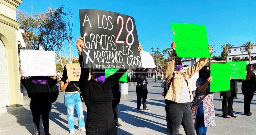 Se manifiestan mujeres en SJC para exigir alto al pacto patriarcal en el periodismo