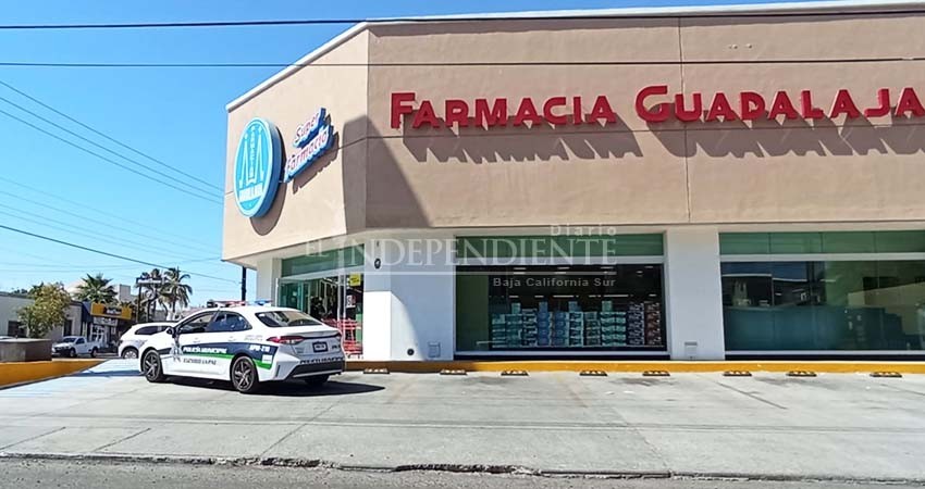 Sujeto armado asalta farmacia Guadalajara en La Paz