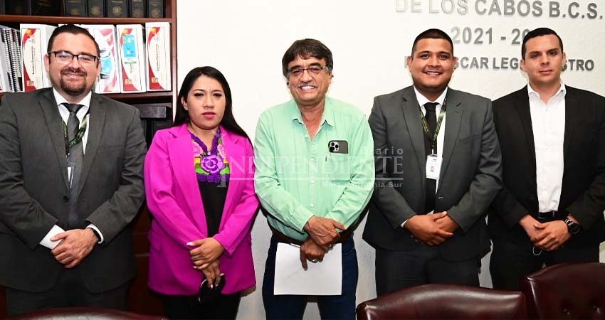 Se reúne alcalde Oscar Leggs con representantes de CFE en Los Cabos