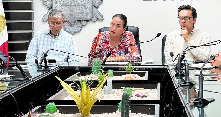 No queremos dinero de las pipas, queremos agua para los ciudadanos: Milena Quiroga
