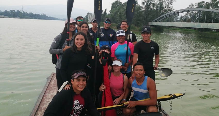 Compiten canoístas de BCS en regata puma