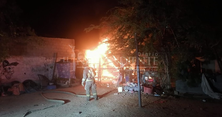 Dos lesionados por quemaduras deja incendio de vivienda en La Paz