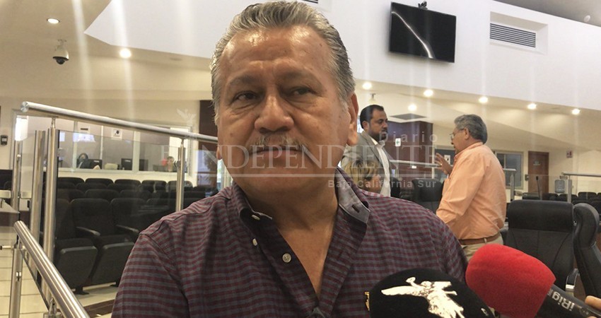 Importante que se revise en manos de quién están las licencias de pesca: Fernando Hoyos