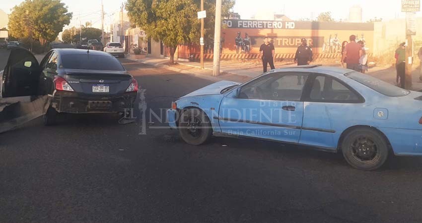 Crisis paramédica en La Paz; mujer accidentada se traslada por sus propios medios para su atención médica