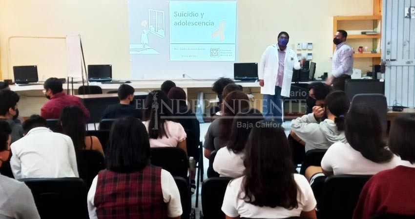 Imparten pláticas a más de 200 alumnos a través del programa “Salud Joven”