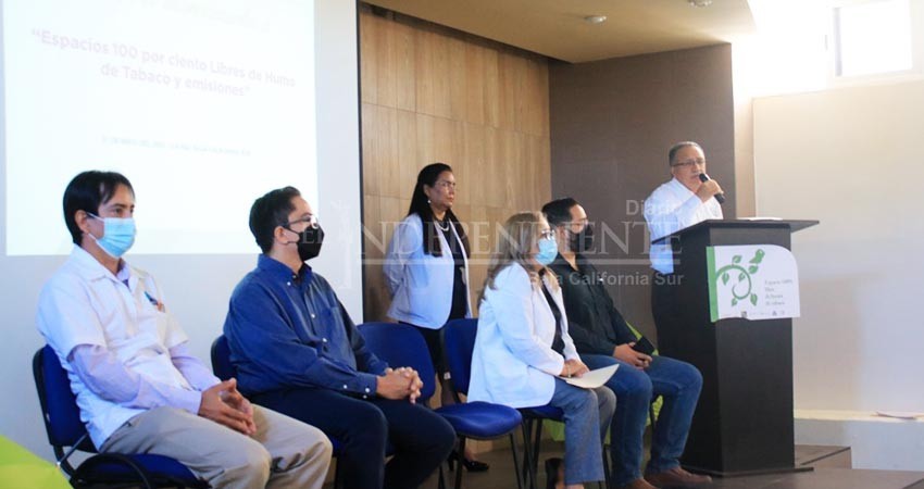 Imparten plática en la UABCS por el Día Mundial sin Tabaco