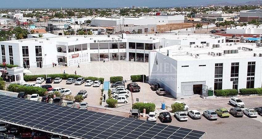 Ayuntamiento la Paz aumenta el salario a sus trabajadores de confianza