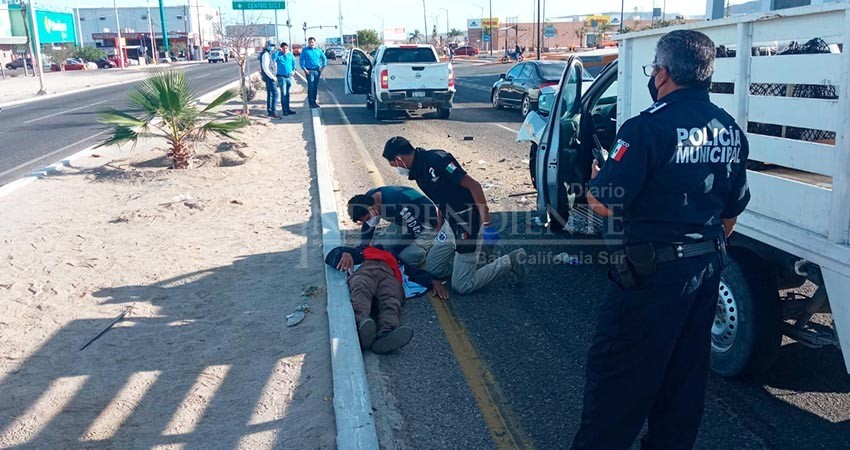 Choque en Camino Real deja lesionado a un masculino