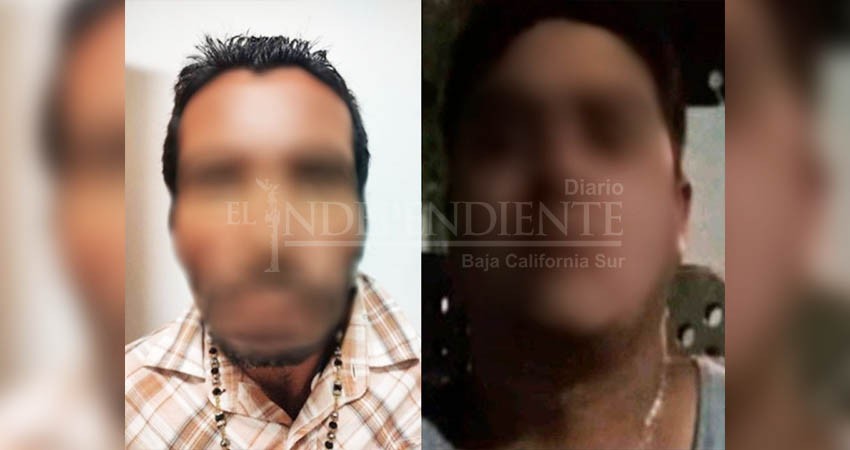 Detiene policía estatal a dos personas en posesión de posibles narcóticos