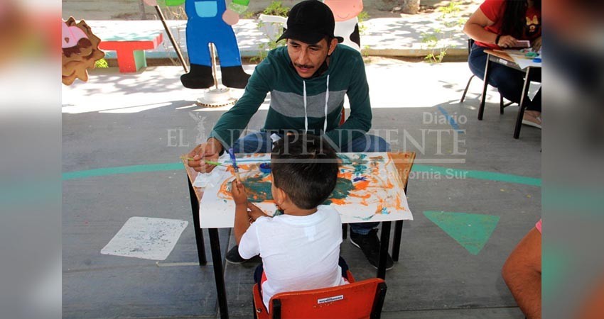 Realiza Sedif acciones por el mes de las paternidades