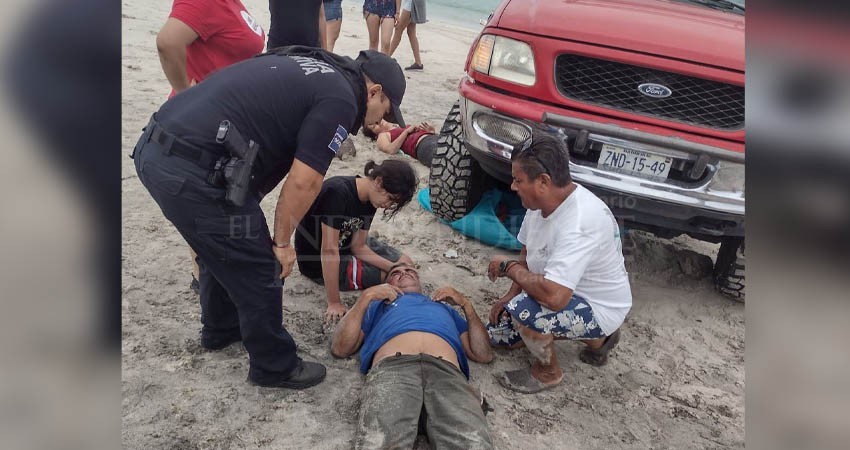 En plena playa El Tecolote atropellan a una pareja que acampaba en el lugar