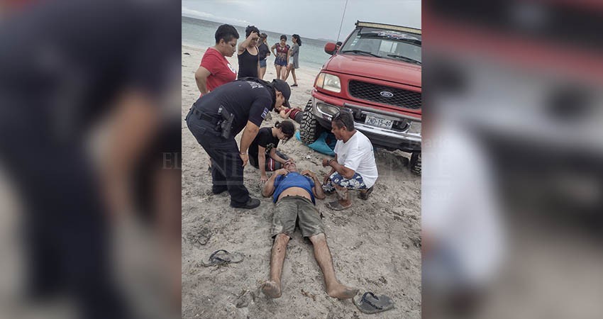 En plena playa El Tecolote atropellan a una pareja que acampaba en el lugar