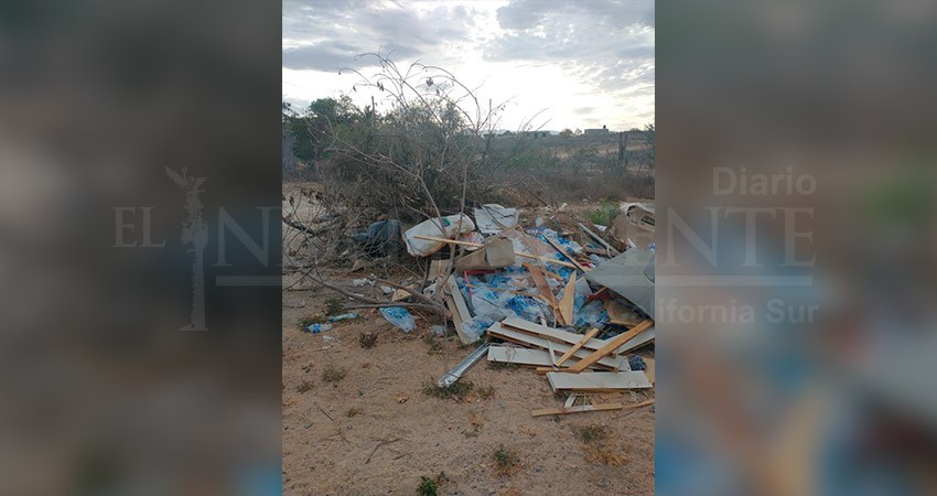 Basura de Tekio Baja aparece en colonia de Todos Santos; que se la lleven, piden