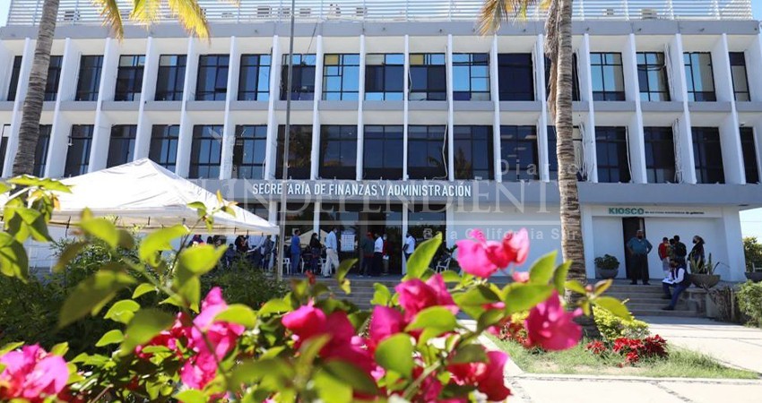 No es BCS una entidad muy endeudada: Bertha Montaño