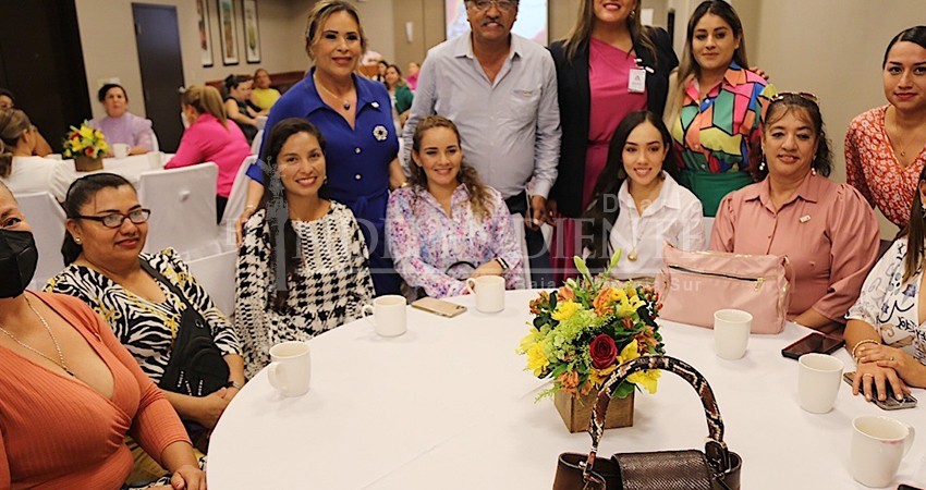 Arranca DIF programa "Fuerza y Amor" para mujeres voluntarias de Los Cabos