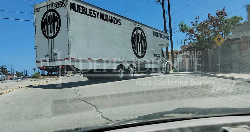 Pide ciudadanía mayor restricción para circulación de tráilers