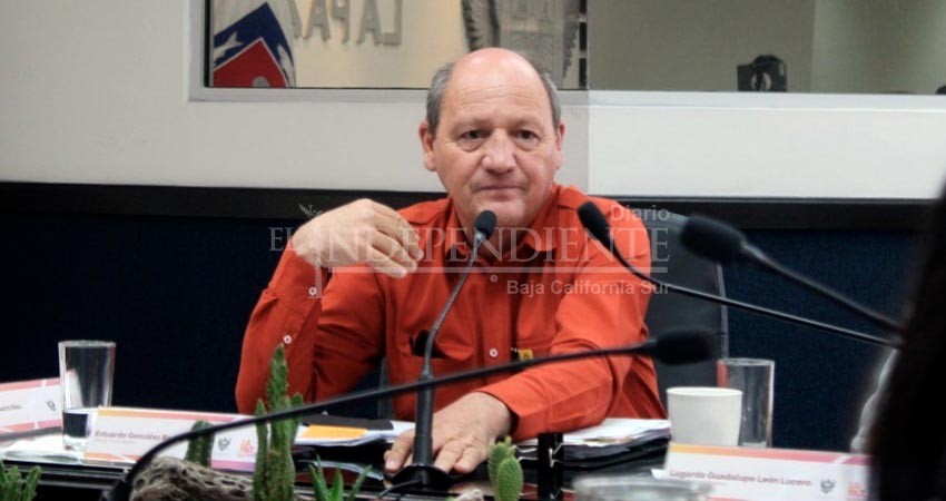 No debemos construir más vivienda sin resolver carencia de agua en La Paz: Regidor