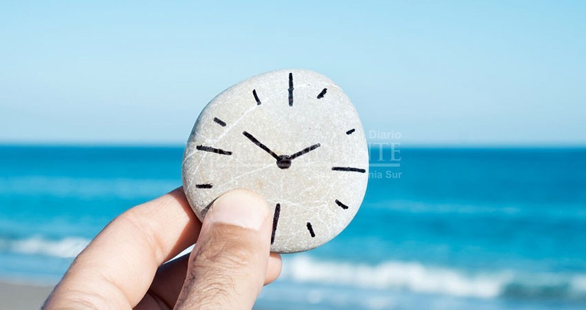 En breve se aprobará la desaparición del horario de verano: Alfredo Porras