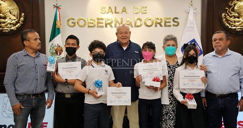 Gobernador reconoce a ganadores de Olimpiada Estatal del Conocimiento Infantil 2022