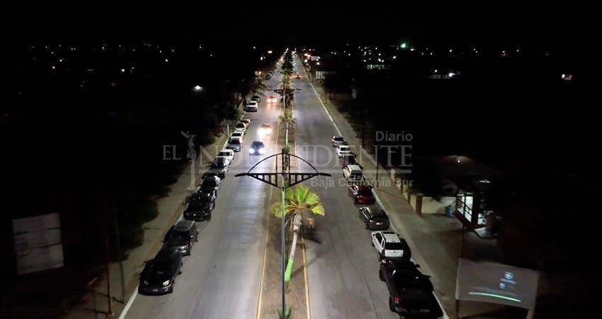 Entrega API BCS, luminarias en puerto San Carlos al ayuntamiento de Comondú