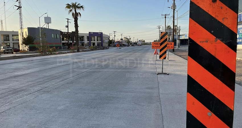 Abren parcialmente circulación vehicular en la avenida Forjadores de La Paz