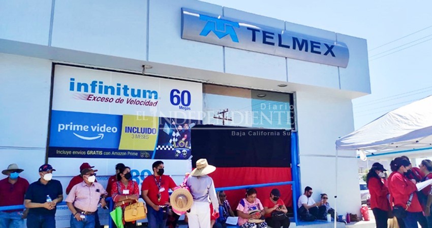 Estalla huelga en Telmex; toman edificio en La Paz