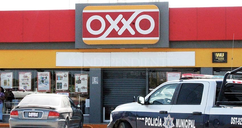 Solitario hampón asalta Oxxo de Bellavista