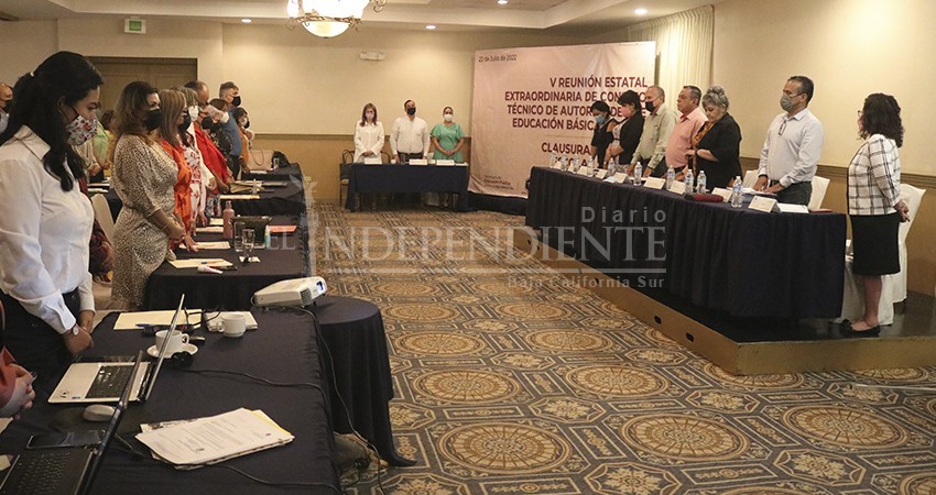 Docentes en BCS tendrán capacitación sobre nuevo modelo de enseñanza