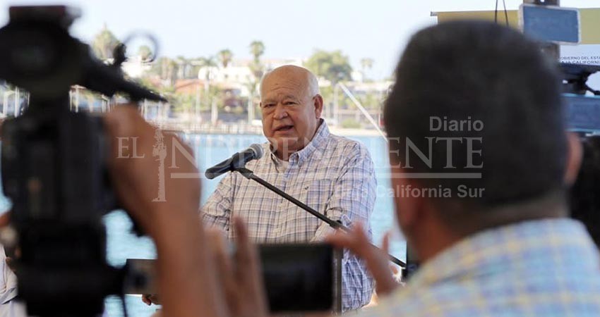 Castro Cosío, gobernador de BCS sufre de parálisis facial