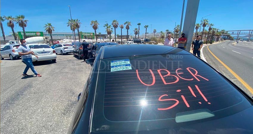 Ni bloqueos ni operativos; llegaron a acuerdo temporal conductores de uber y autoridades