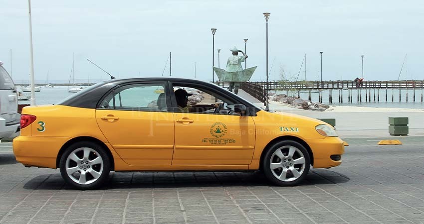 Transportistas que demandan concesiones no están pidiendo un favor al gobierno: Líder transportista